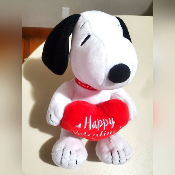 Snoopy Peanuts Be My Valentine Plush Animated SongValentines Day 2024 CVS - Picture 1 of 7